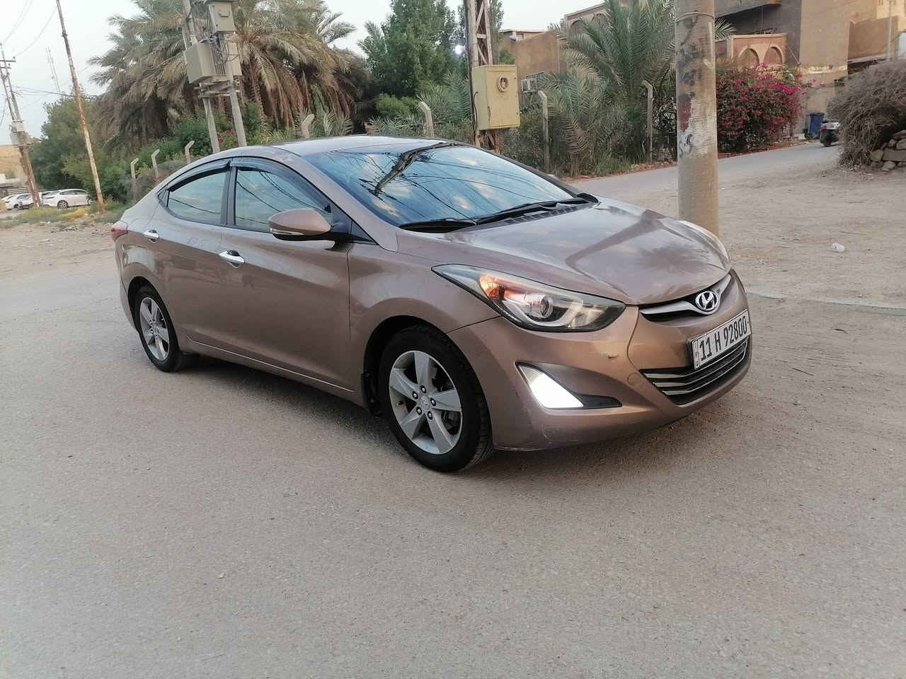 السلام عليكم النترا 2016 خليجي مكينه 1800 مكينه كير حداديه مكفولات جاهزه مواصفات السياره اشاير مري تحكمات ستيرن شاشه كبيره رقم بغداد بأسمي سنويه جديده هزه جديده ملاحظه بيها جاملغ امامي صبغ رش فقط بدون دواخل وسونار مرفق مع الصور السعر 95 وبيها مجال لشراي اي استفسار على الرقم غير متواجد على الفيس مكان السياره بابل المسيب ***********
