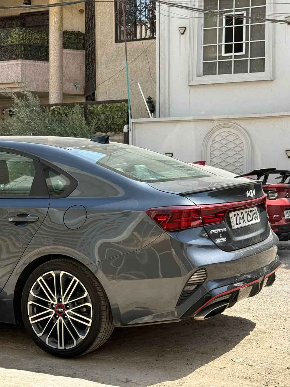 السلام عليكم الي موصيني  حاليا السياره ب اربيل

 فورتي  GT 2024  
فول مواصفات1/1

بدون إيربك 

بدون دواخل بدون شواصي قطعتين صبغ بنيد وباب خلفي

ماشيه 54 ميل
مكينه 1600 تيربو
بصمه ابواب
بصمه تشغيل
هندبريك بصمه 
اوتو هولد 
شفتات ستيرن 
كشن حار بارد
شاشه جبير 
كامره دواره
رادار امامي وخلفي وجانبي
تحكمات ستيرن تحديد مسار 
شحن لاسلكي 
ثلاث وضعيات قياده
كشنات جلد
تبريد قطعتين منفصل 
بكلايت ليزري
ويل 19 سبورت 
سبايدر بلادي 
دبل صالنصه رياضي 

السعر 149 ورقه وبيها مجال
