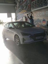 فلوجة • خط مسائي • سيارة حديثة