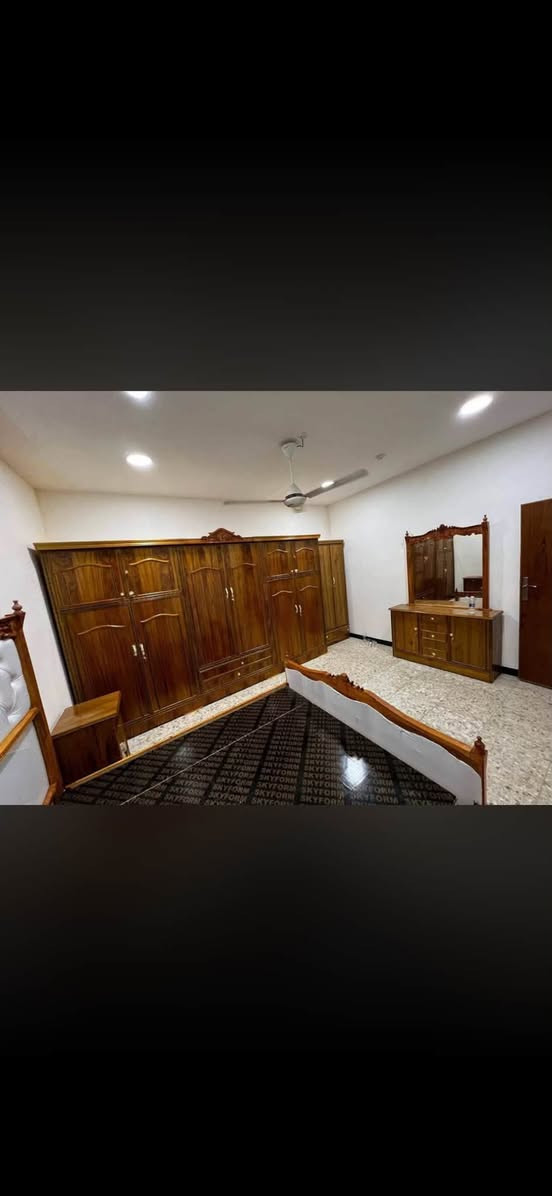 غرفه نوم كامله صاج للبيع نضافه 90 بالميه مآبي شي سعره 600 ألف ***********
