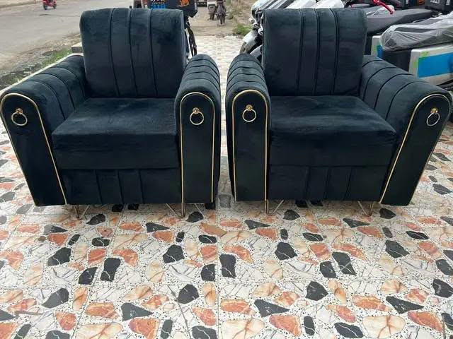 طقم اسود • ١٠ نفرات • ٥ قطع