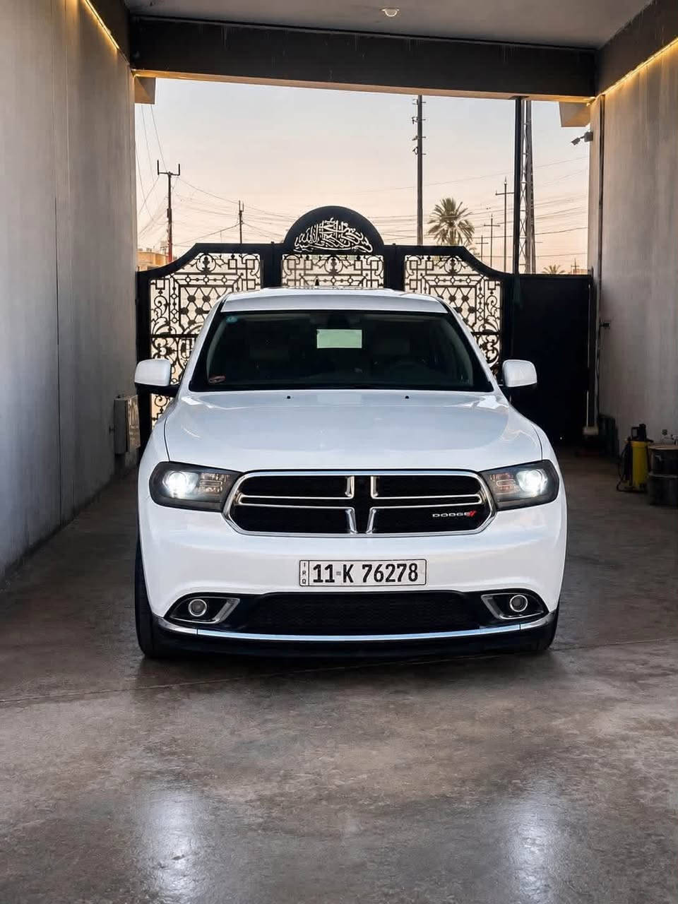 � للبيع دودج دورانگو SXT 2015

الموديل: 2015
رقم بغداد 
الفئة: SXT
المحرك: 3.6 V6
اللون: أبيض
العداد: تقريباً 192 الف 
صبغ: 4 قطع
محرك جديد 
مرواح دبل عاصفه حماوة ربع متصعد اكثر  

المواصفات:

* 6 سلندر 3.6 لتر
* تشغيل بصمة
* دخول ذكي
* مثبت سرعة
* تحكم بالمقود
* شاشة وسطية
* كاميرا خلفية
* حساسات خلفية
* تكييف أمامي وخلفي
* تحكم كهربائي بالمقاعد
* نوافذ ومرايات كهرباء
* جنوط أصلية
* 7 ركاب
* مساحة واسعة للعائلة والسفر
* نظام ABS وثبات إلكتروني

السيارة استخدام شخصي .
مراوس حسب القناعة 

📍 الموقع: الصويرة – واسط

***********
