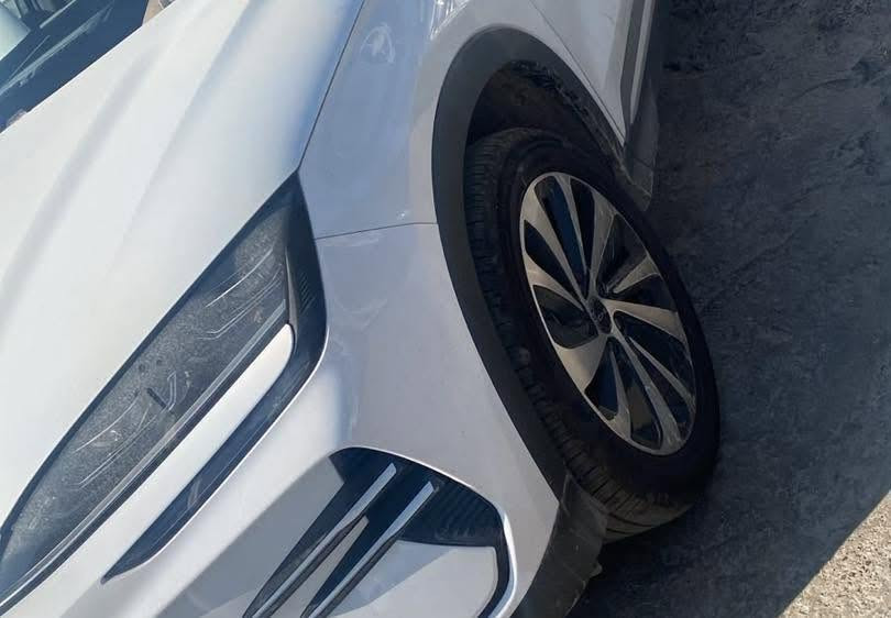 متوفره حاليا لدى شركه ومعرض عصر السرعه لتجاره السيارات
🔥 BYD Song Plus PHEV AWD موديل 2026 🔥
⚡ أبرز المواصفات

✅ محرك 1.5 لتر Plug-in Hybrid
✅ نظام دفع رباعي AWD
✅ قوة تصل إلى 330 حصان
✅ ناقل حركة E-CVT
✅ مدى كهربائي يصل إلى 80 كم (WLTC)
✅ بطارية Blade LFP مع شحن AC ودعم V2L لتشغيل الأجهزة الخارجية
✅ تسارع من 0 إلى 100 كم/س خلال 5.9 ثانية
✅ سرعة قصوى تصل إلى 180 كم/س 

✨ الفخامة والراحة

🌟 شاشة وسطية دوارة قياس 15.6 بوصة
🌟 شاشة عدادات رقمية 12.3 بوصة
🌟 شاشة عرض أمامية HUD
🌟 نظام صوتي بـ 10 سماعات
🌟 مقاعد كهربائية مع تدفئة وتهوية
🌟 سقف بانورامي
🌟 شاحن لاسلكي 15W
🌟 تكييف أوتوماتيكي ثنائي المناطق
🌟 إضاءة داخلية متعددة الألوان 

🛡️ أنظمة الأمان

✔ وسائد هوائية متعددة
✔ كاميرات وحساسات أمامية وخلفية
✔ نظام الثبات الإلكتروني
✔ مراقبة ضغط الإطارات TPMS
✔ تحذير من التصادم الأمامي والخلفي
✔ الكبح التلقائي للطوارئ
✔ مراقبة النقطة العمياء
✔ المحافظة على المسار والمساعدة على القيادة أثناء الازدحام
✔ التحكم التلقائي بالإضاءة العالية (ADAS) 

🛡️ الضمان

✅ ضمان المركبة 6 سنوات أو 150,000 كم
✅ ضمان البطارية 8 سنوات 

كميات محدودة
📍 بغداد الوزيريه
شركه ومعرض عصر السرعه
📞 للحجز والاستفسار
***********☎️
***********☎️
