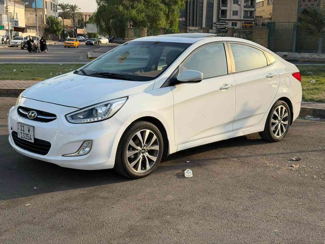 سلام عليكم للبيع اكسنت 2016 فول موصفات 
تحكم ستيرن جهتين 
داخل صاج 
شاشه 
مكينه 1600 
سلايت
ماشيه 174 
مكفوله عدا شبر بارد جوه قبغ البانزين والدعاميات امبدله
رقم بغداد هزه وسنويه جديده بسمي 
حداديت صدر امامي خلفي جديد 
تبريد ثلج سياره جاهزه من كلشي 
السعر 108 وبيها مجال 
مكاني بغداد الاعظميه رقمي ***********
