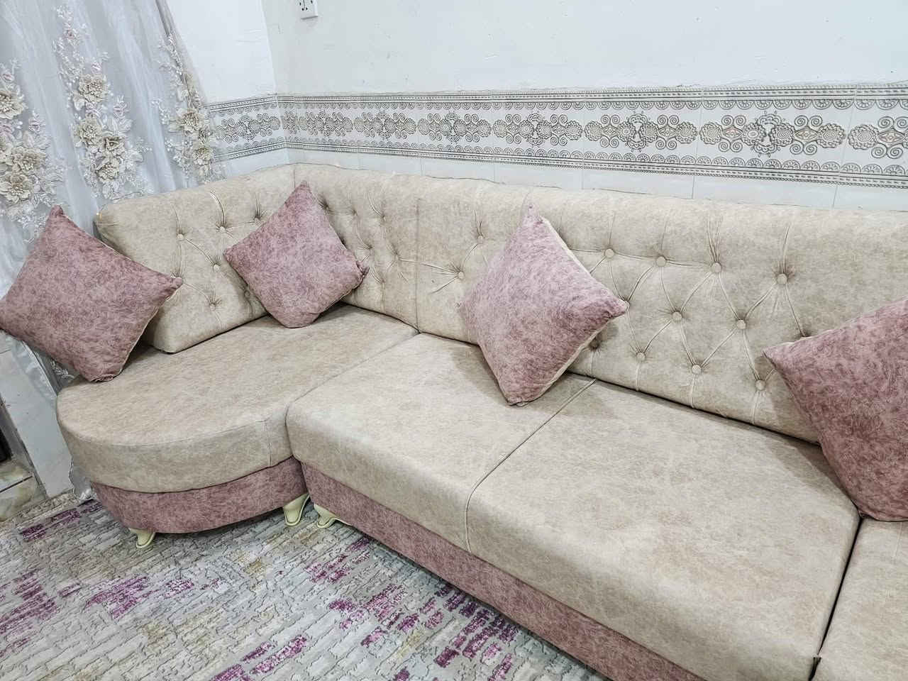 السلام عليكم 
تخم للبيع  استعمال قليل ست مقاعد 
سعره ٢٥٠ وبي مجال 
للاستفسار الاتصال على الرقم 
***********
