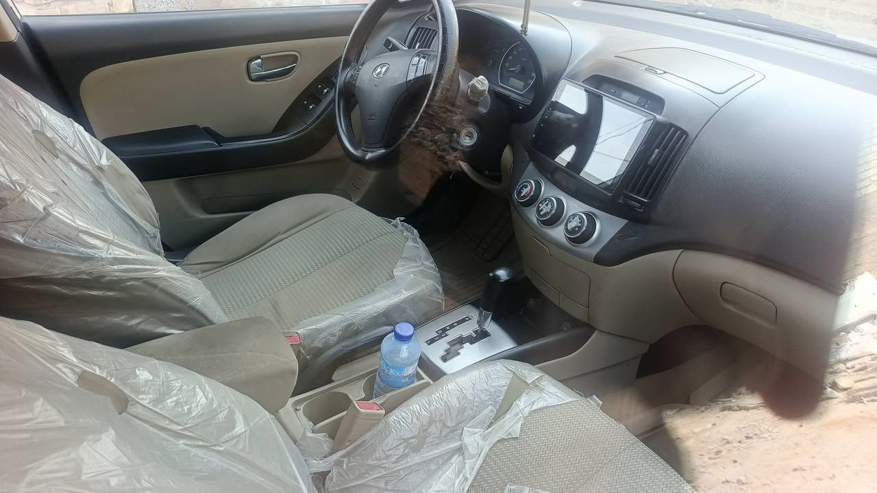 النترا مديل ٢٠١١ كفاله عامه لا ضربه ولا فتح  مكينه وكير كفاله سياره عله وضع الشركه بيهه ثلاث مكانات كرتات يعني لا ضربه ولا معجون وسونار مرفق بل منشور سياره ماشيه ١٨١ ألف بيهه منضومه غاز رقم أربيل  حته بارد مابيهه شخوط ثنين كل شخص بكبر الصبع فقط سعر ١١٣ وبيهه مجال بسيط  ***********

نص مكتوب في الصور:
- سونار الغزالي لفحص السيارات مع التقرير بارد - صبغ - تبديل - لحيم - شواصي 17/04/48 07:27:15 - admin - 100-001201 تبديل بارد خدوش صبغ جانب علوي سليم 15604 العراق اربيل _frs1_vw جانب خلفي كارتات صبغ معلومات السيارة أدخل اسم الفرع نوع المركبة النترا رقم المركبة 15604 موديل المركبة بلا لون المركبة أبيض رقم الموبايل بلا الاسم الكامل عبدالله جانب امامي خدوش جانب ايسر بارد جانب ايمن صبغ محدد وبارد 2026/9/28 خدوش وبارد شوف العين إخلاء كامل مسؤوليتنا بعد انتهاء الفحص وتسليم العجله اي قطعه بلاستيك غير مشموله بالفحص