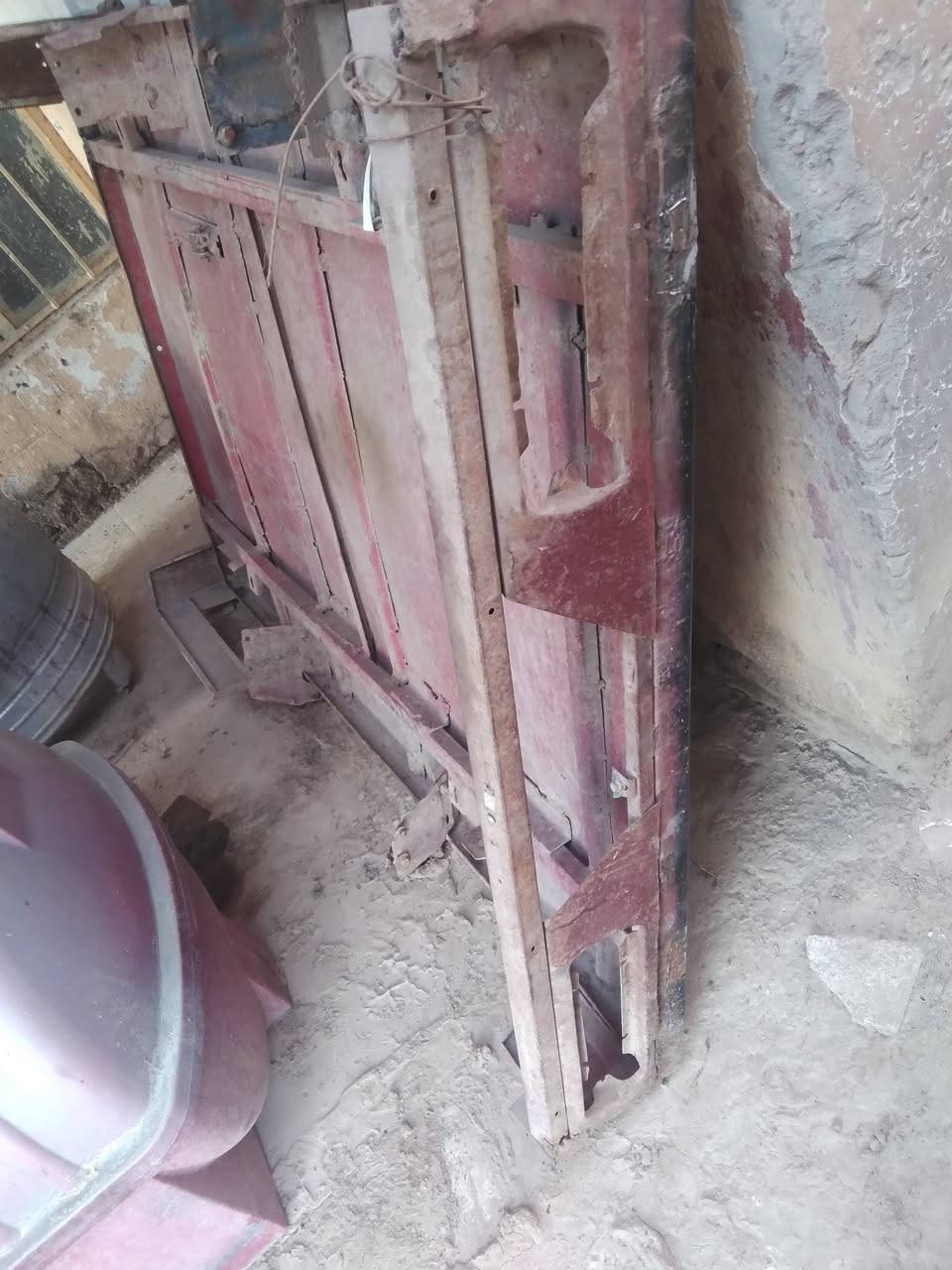 للبيع فرشه بدي كامله جيب وشد قاعده بك لايت كامله قطره اخياس مابي سعر 100 وبي مجال مكاني كوت الاحرار ***********
