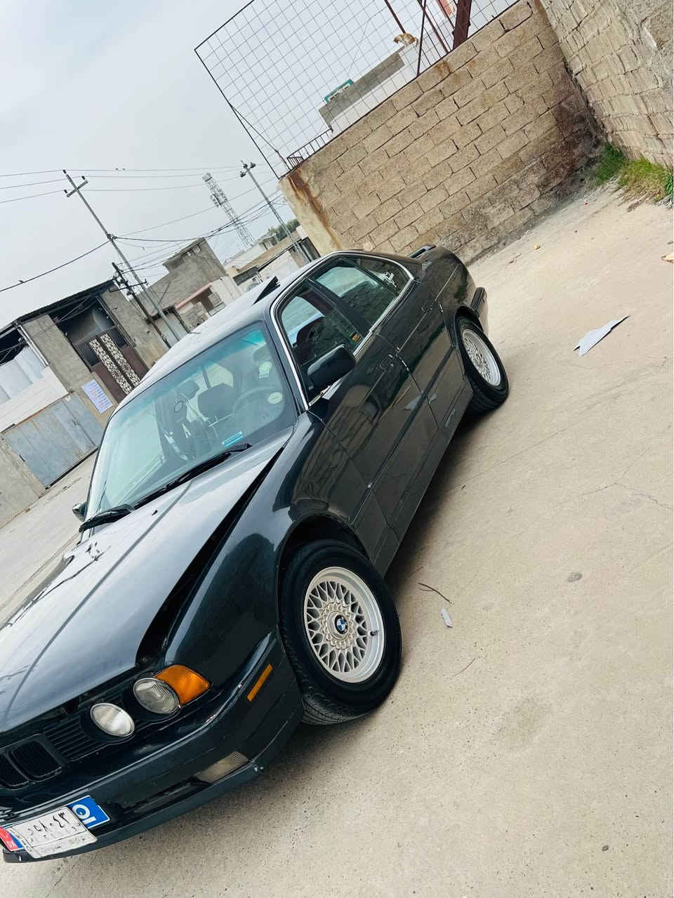 بي ام موديل 91 سياره حلو او نضيفه مال بيت صبغ جماليه سياره فول سقف اسلايت جمات كهربائي كشنات جلاد سياره كاعد او حلو السعر 64 او بي مجال رقم *********** كركوك, العراق
