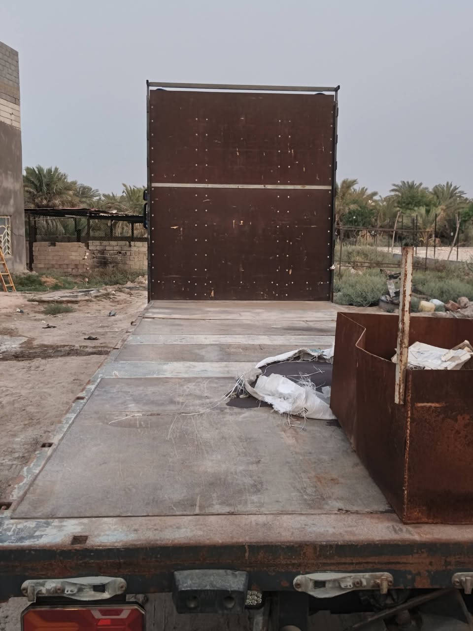 سلام عليكم صطحه جادر كامله طول 7 مترات و75 سانتيم للستفسار اتصل وتدلل ***********
