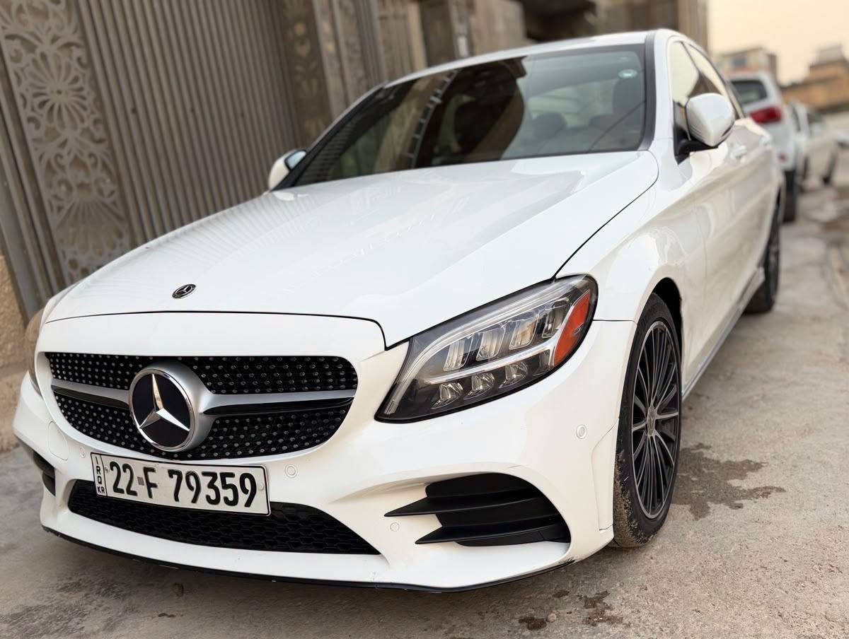 C300 ٢٠٢١ • ٤٢ ألف ميل • حادث بالباب