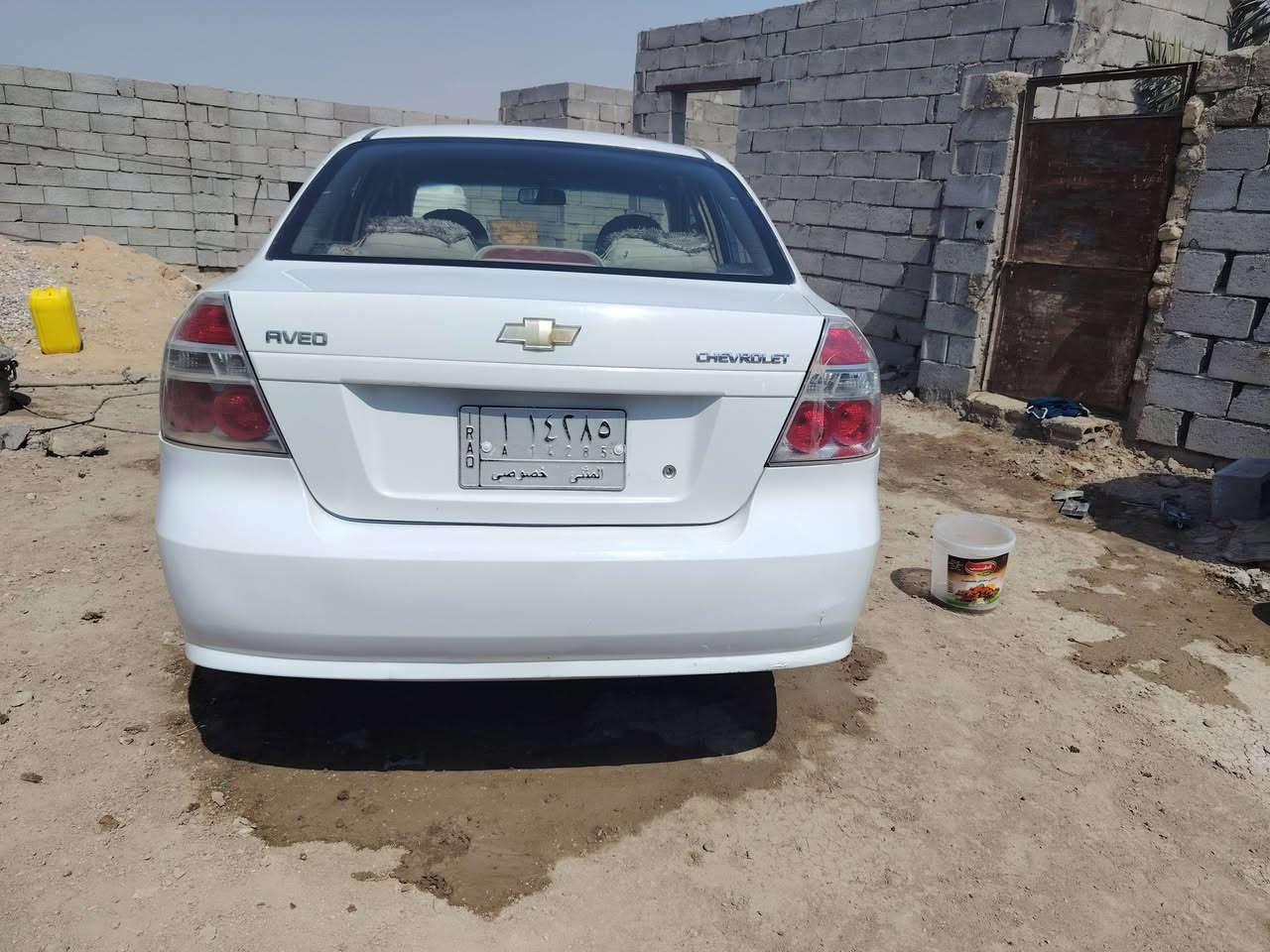 مرحبه شباب افيو موديل ١٣ كفاله من اي ظربه عابره بيهه جاملغ وباب رشات صبغ والباقي كفاله كير محرك حداديه كفاله تخم تاير دوشمه تبريد ثلج ماشاء الله ماتخسر عليهه ربع دينار السعر ٦٢  والشراي بي خير ويدلل مكان السياره سماوه الصفران *********** هاذه رقمي الاستفسار
