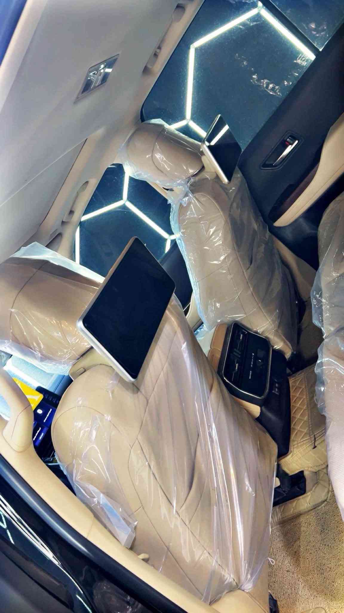لاندكروز • ٢٠٢٤ • ماشيه ٤٢ الف