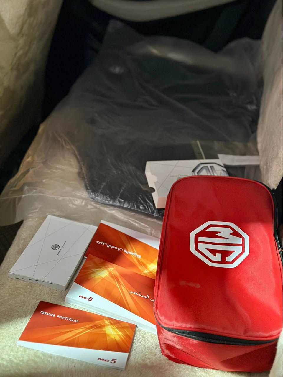 بەناوی خوای گەورە

MG2024
مواسەفات کۆمفۆرد
تەنها ٩هەزار ڕۆشتووە
ماشاء الله سەیارەکە زۆر جوانەو لەسەر دەقی شەریکە ماوەتەوە
دەعامی بۆ دەعامی بەشەرت نە بۆیاخ نە ساردی نیە 
جوابی مەسج نادەمەوە
ژ.م *********** السليمانية, العراق
