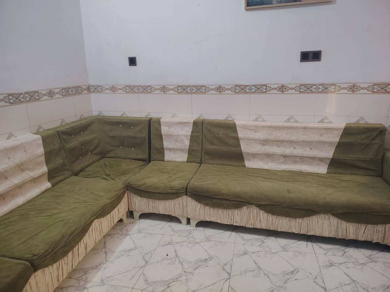 ديوان تركي • اليدات طايحة • حي الجامعة