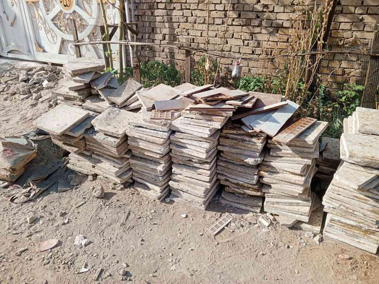 وجبة كاشي مستعمل للبيع بسعر مناسب جداً!

نظيف وجاهز، يناسب للسطح، الحوش، أو الكراجات.
رقم الهاتف لاستفسار 📱‏‪***********‬‏
