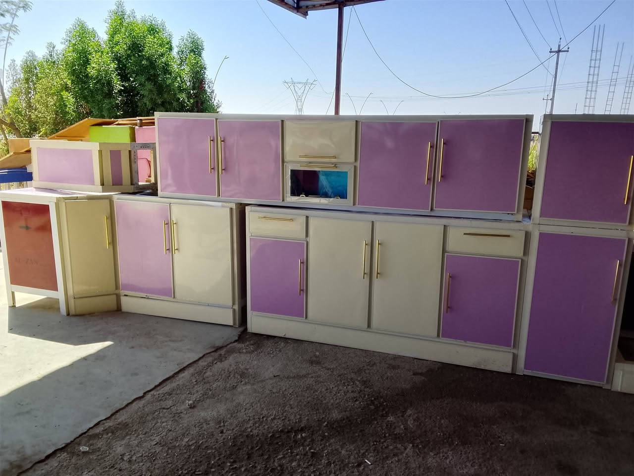 كاونتر بيع او مراوس..5 قطع شرط حطاطه نظيف ..شراي يتصل او وتساب***********..يوجد توصيل.
