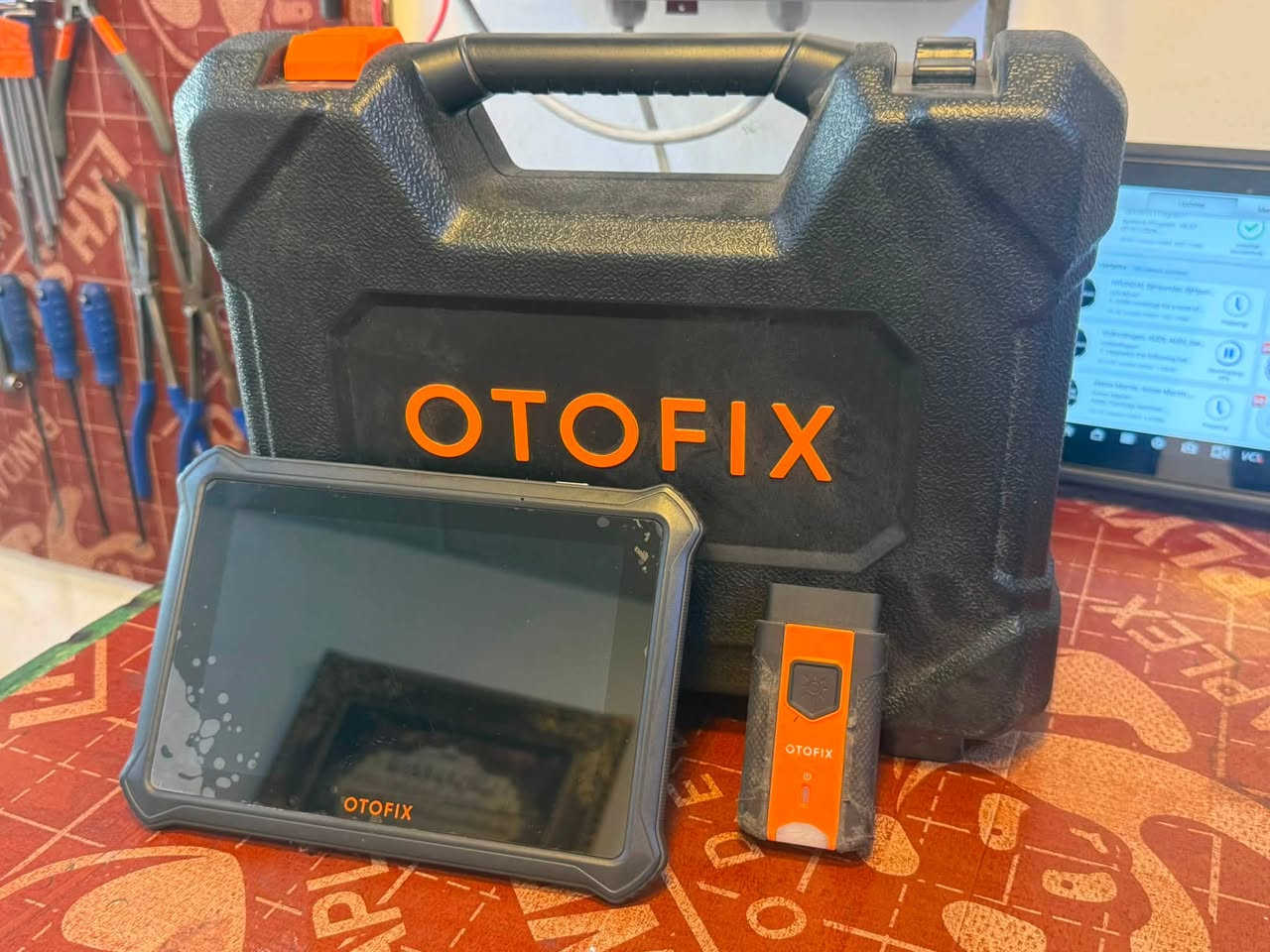 سلام عليكم جهاز فحص اعطال من شركة OTOFIX D1 Lite
استعمال جدأ قليل وبيه تحديث سنه ونص الجهاز نضيف وحلو 
عنواني بغداد الامين الثانيه قرب محطة الوقود ***********
السعرر 450 الف وتحياتي لكم جميعآ 🌹
