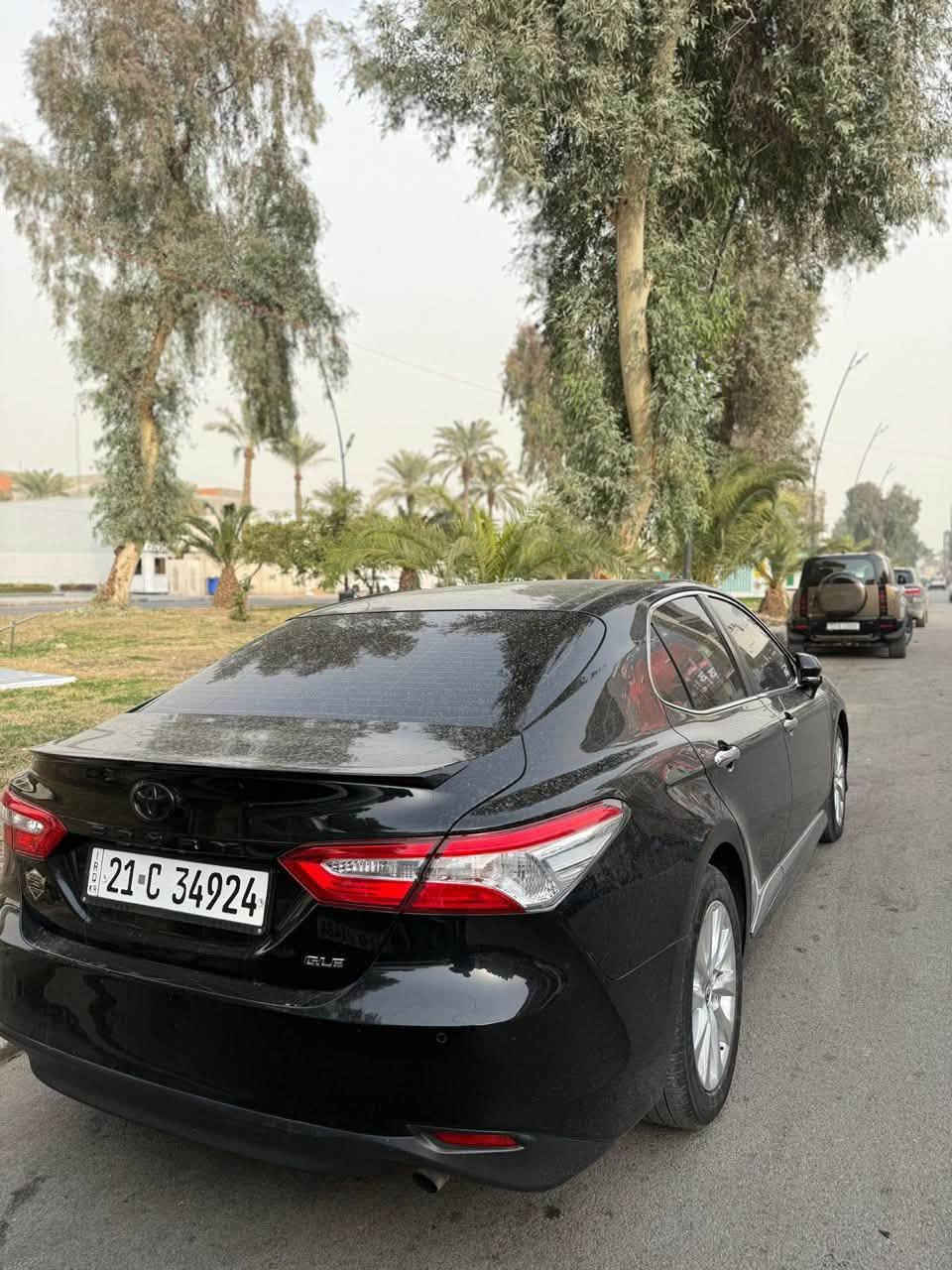 كامري 2020 خليجي GLE وكالة جيهان
ماشيه 90 الف كيلو
رقم سليمانيه بأسمي تحويل ثاني يوم
عليها بولش ونانو سيراميك وتضليل بالسنويه  
اللون: أسود
المحرك: 4 سلندر اقتصادي
الگير: أوتوماتيك
الدفع: أمامي
المواصفات:
• بصمة 
• شاشة معلومات
 نظام المحافظة على المسار
• مثبت سرعة
• كاميرا خلفية
• حساسات أمامية وخلفية
• تحكم بالمقود
• بلوتوث + AUX
• نظام مانع الانزلاق
• ⁠فتحه
***********
