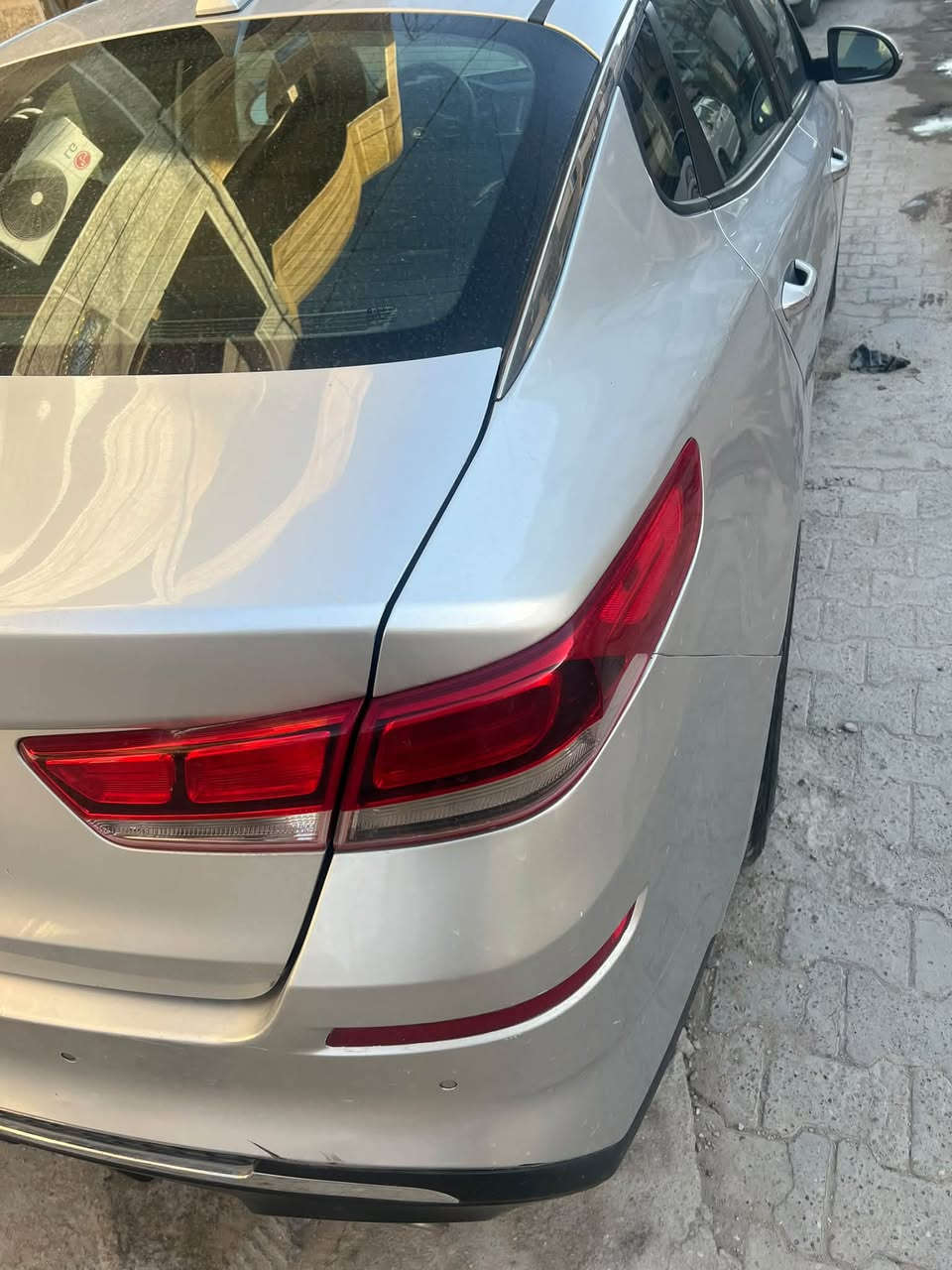 اوبتيما ٢٠ أمريكي fe ماشيه ٧٨٥٠٠ ميل هذا سونارها وعندي صارت بيها طخة بسيطة موجودة بالصور 
الرادارات كلها شغاله أمامية و جانبية وتوقف اذا مفعلة
سعرها ١٣٥ وبيها مجال للي شراي من صدك يجي ويدلل
*********** هذا رقمي
