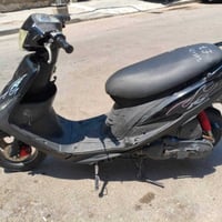 ثلاث دراجات • نضافة • اوراق