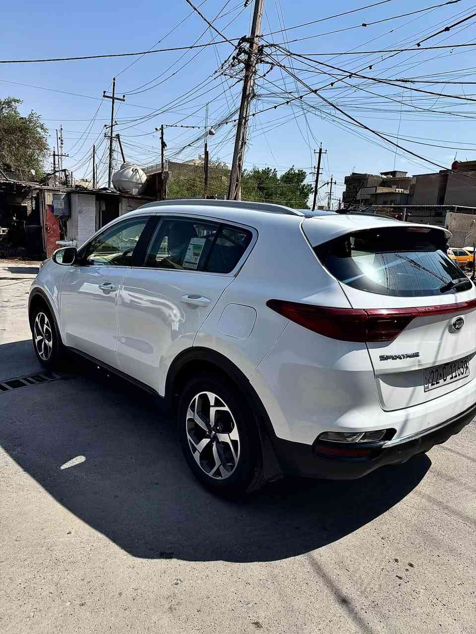 سلام عليكم ….

سبورتج خليجي 2019 بانوراما رقم اربيل باسمي شرط تحويل اي يوم يعجبك سيارة حلوة على أيدي من الدوام للبيت ماشية 160 الف كم
مواصفات السيارة 
محرك 2000 دوش
تبريد قطعتين
اشاير بالمري 
ويل 19 
وباقي المواصفات معروفة
بيهة ضرر هلال جاملغ الخلفي جوة قبق بانزين معمر فقط ورصعة بالباب الخلفي على وضعهة باقية

السعر 167💵
ورقة وبيهة مجال حك جيتك

رقم الهاتف ***********

