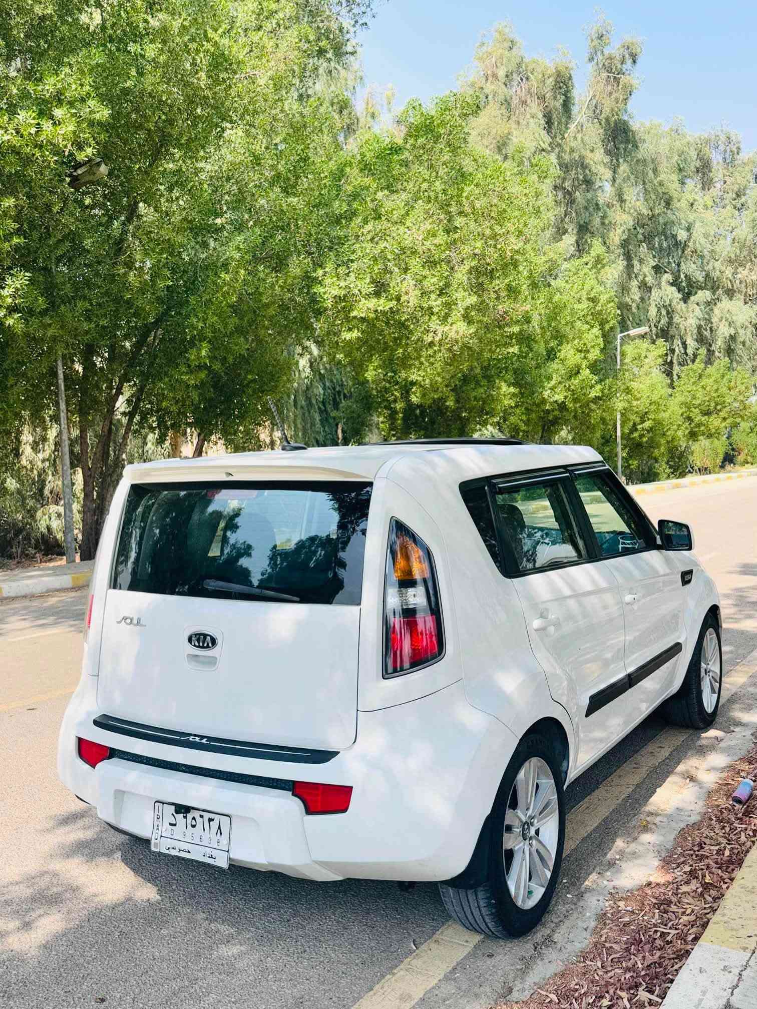 كيا صول 
موديل 11
رقم بغداد دولي 
وارد امريكي 
صبغ جاملغ موضح بالسونار  
فول مواصفات 
فــــتحة
بــــصـمة 
كـــشـنات جلد 
تـــدفــئة كــشنـات
سستم صوت دمام 
نـــشرة دشبول
ماشية 84
مانع انزلاق 
مــــكينة 2000دوش
مكاني بابل مسيب
***********
