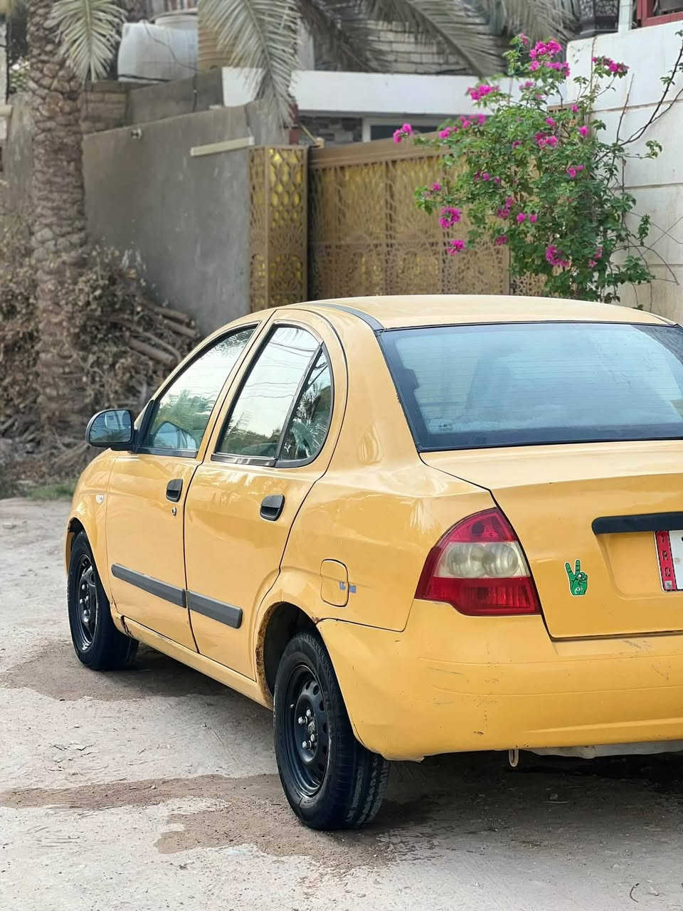 سلام عليكم 2013 كفاله عامه بيها بس بارد قليل رقم بغداد انكليزي باسمي موجوده بكربلاء تخم تاير جديد حداديه جديده مشط جديد سياره جاهزه ع الاخير السعر (30)اتصل وبخدمتك ***********
