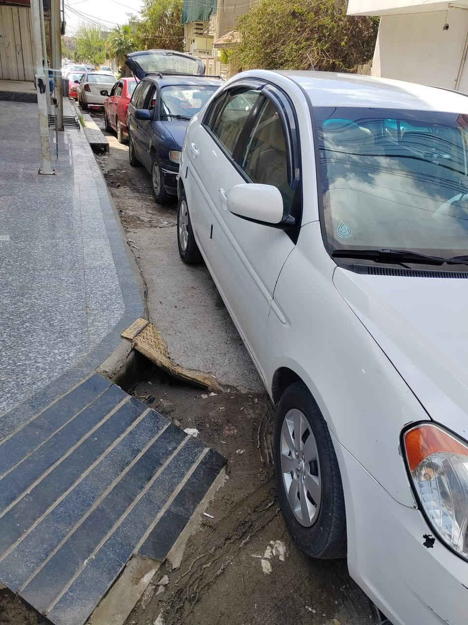 اكسنت للبيع 
توماتيك 🚗 
وأرد كوري  ✅ 
موديل 2010
رقم أربيل  ✋ 
سنويه جديده ✋ 
شرط التحويل ✋ 
هيئه غرامات صفر 
محرك 16 
 محركه كير شرط 
 
طخم أمامي جديد 
سعره (٩٠) 
السياره ضرر   وبنده فقط وبيهاا تلكيطاات  والباقي
وكدام العين 👀 
المكان موصل ال أيسر 
‭‏‪***********‬‏
‏‪***********‬‏
