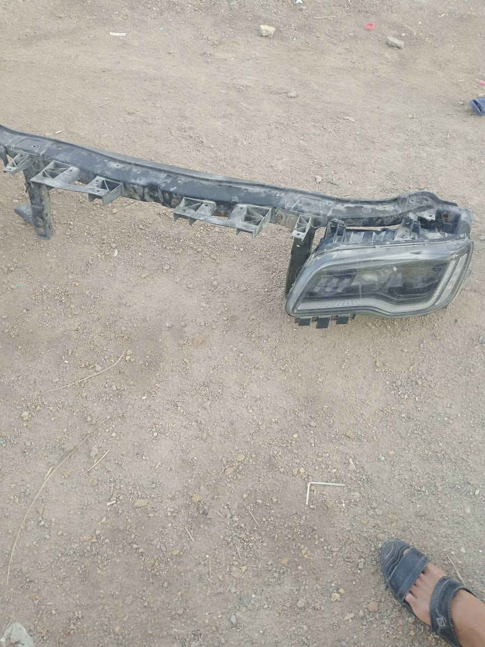 أمامية • يسار • ٢٠١٥ ومافوق