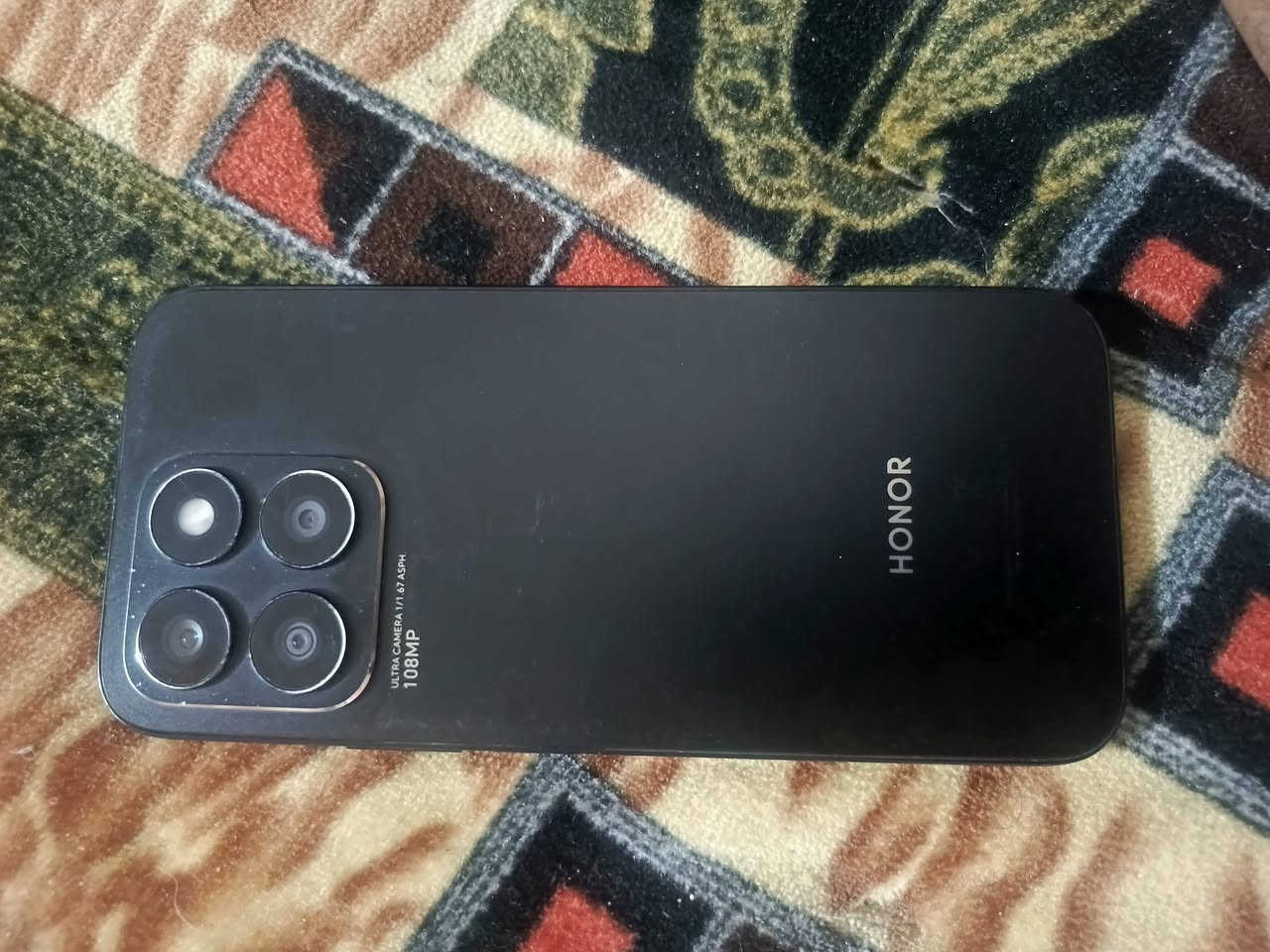 هونر x8b
بدون ملحقات 
استخدام قليل 
ذاكرة 512
المعالج سناب دراغون 680
كاميرا 108 ميكابكسل
غير داخل صيانه 
سعر 175 وبي مجال
للاستفسار عبر الرقم ***********
