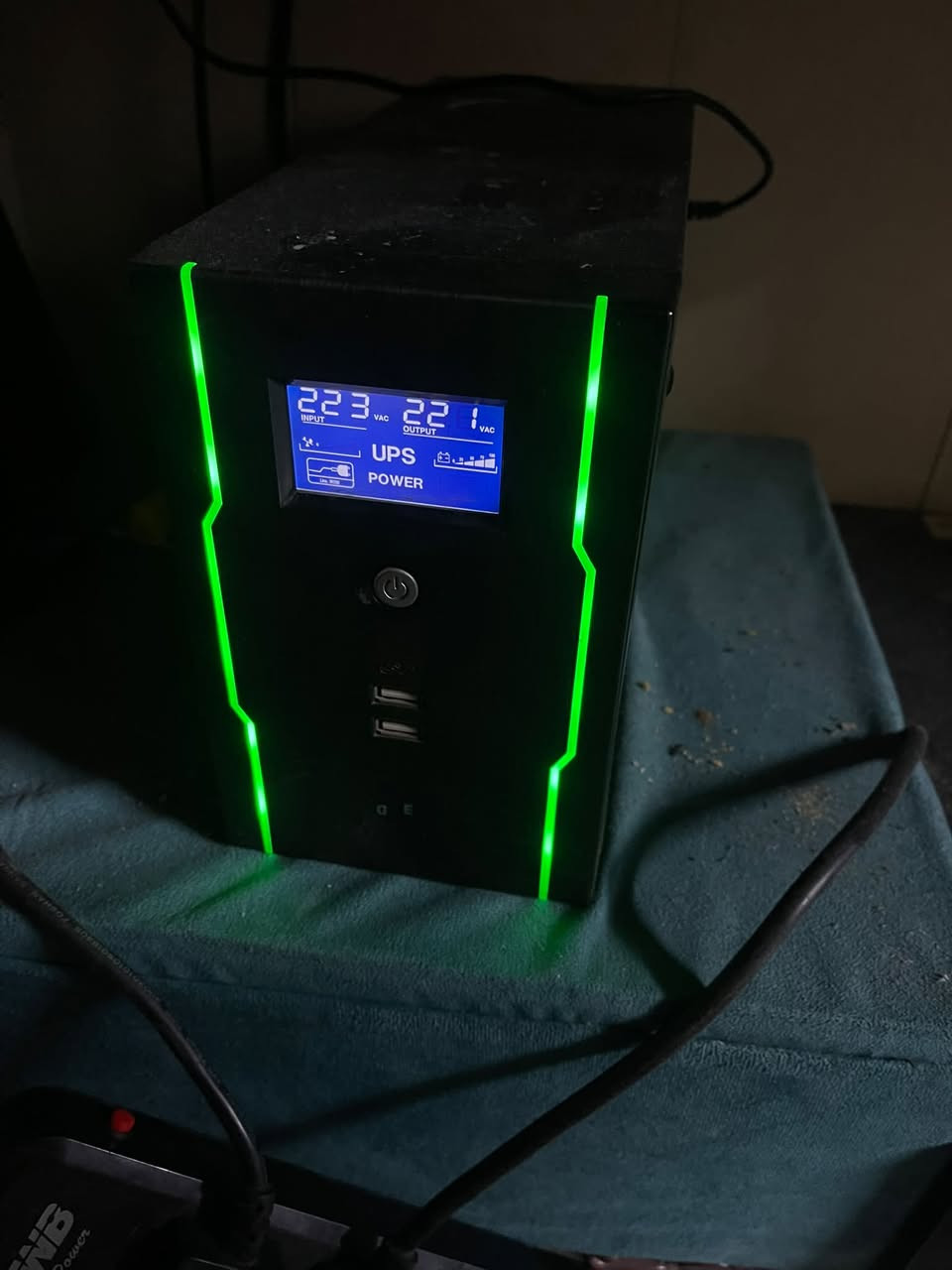 ⚡ يو بي إس UPS للبيع – حماية واستقرار لأجهزتك ⚡
🔋 السعة: 1KV
🏷️ الماركة: Power Solid
✅ البطاريات بحالة جيدة ولا تحتاج إلى تبديل
💰 السعر: 70,000 د.ع شامل التوصيل

📦 التوصيل مشمول بالسعر
🔍 الفحص أمام المندوب

📞 للطلب والاستفسار: ***********
📩 أو راسلنا على الخاص
