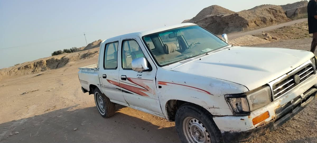 السلام عليكم سيارة دير ايگل للبيع مكفوله مكينه گير حداديه كهربائيات دوشمه نضيفه جداً السعر 20
***********
