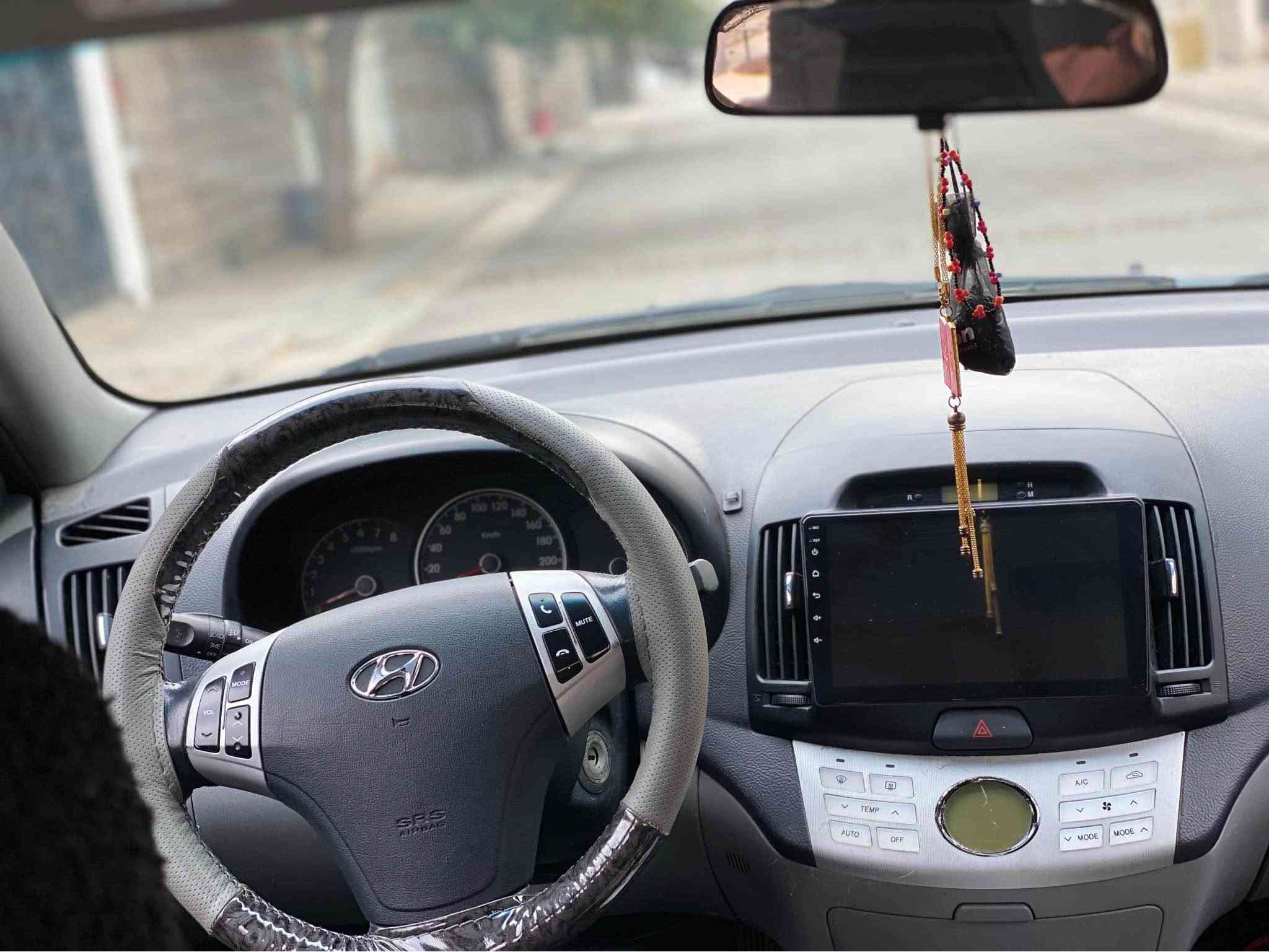 النترا ٢٠٠٩ • فتحة سقف • مقاعد مدفأة