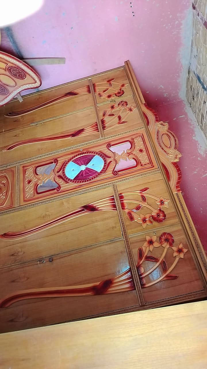 سلام عليكم اخشاب لبيع مستخدم نضيفه ما عده بس المرايه تعبانه كومدي واحد وياه مكاني نجف شارع لمعمل السعر 300 وبيه مجال لشراي هاذه رقمي ***********
