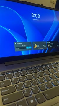 💻 Lenovo IdeaPad Slim 3 15IRH8 — 83EM  * 🧠 المعالج: Intel Core i5-1342...