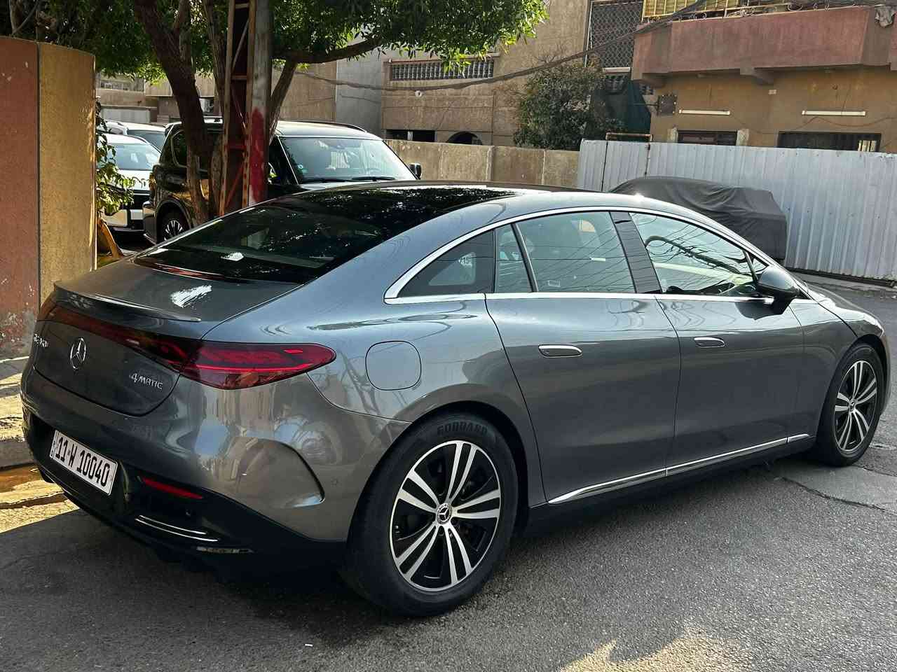 مرسيدس EQE 350 موديل 2023
كهربائية بالكامل
ماشيه 19.000 مايل فقط
قوة 292 حصان
بطارية 89 كيلوواط
تدعم الشحن السريع DC لغاية 170 كيلوواط
شاشة وسطية كبيرة
أبل كار بلاي
أندرويد أوتو
نظام صوت محيطي
بانوراما بالكامل
كاميرات 360 درجة
حساسات أمامية وخلفية
شاحن لاسلكي
كوشنات أمامية كهربائية بالكامل
تدفئة كوشنات
دخول وتشغيل بدون مفتاح
إضاءة داخلية محيطية
نظام ملاحة
مثبت سرعة
مراقبة ومساعدة المسار
فرملة طوارئ
أنظمة متقدمة لمساعدة السائق
وباقي مواصفات الفئة
كهربائية بالكامل
وارد أمريكي
حالة السيارة:
ضرر بسيط بالصندوق فقط
تم تعديل الصندوق وصبغه
الإيرباكات سليمة
رقم بغداد مميز
تحويل مباشر
مكان السيارة:
بغداد – حي القاهرة
السعر 350 $
رقم التواصل::***********
