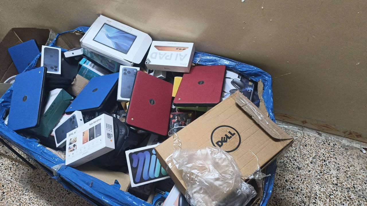 شلع مرتبه نلفونات ١٣ ولابتوب ٦ ايباد ٤ درون ٦ قطع الاكتروني من ١٥٠ فوك من عده تلفونات كله مليون و٥٥٠
تواصل ***********
شلع مرتبه نلفونات ١٣ ولابتوب ٦ ايباد ٤ درون ٦ قطع الاكتروني من ١٥٠ فوك من عده تلفونات كله مليون و٥٥٠
