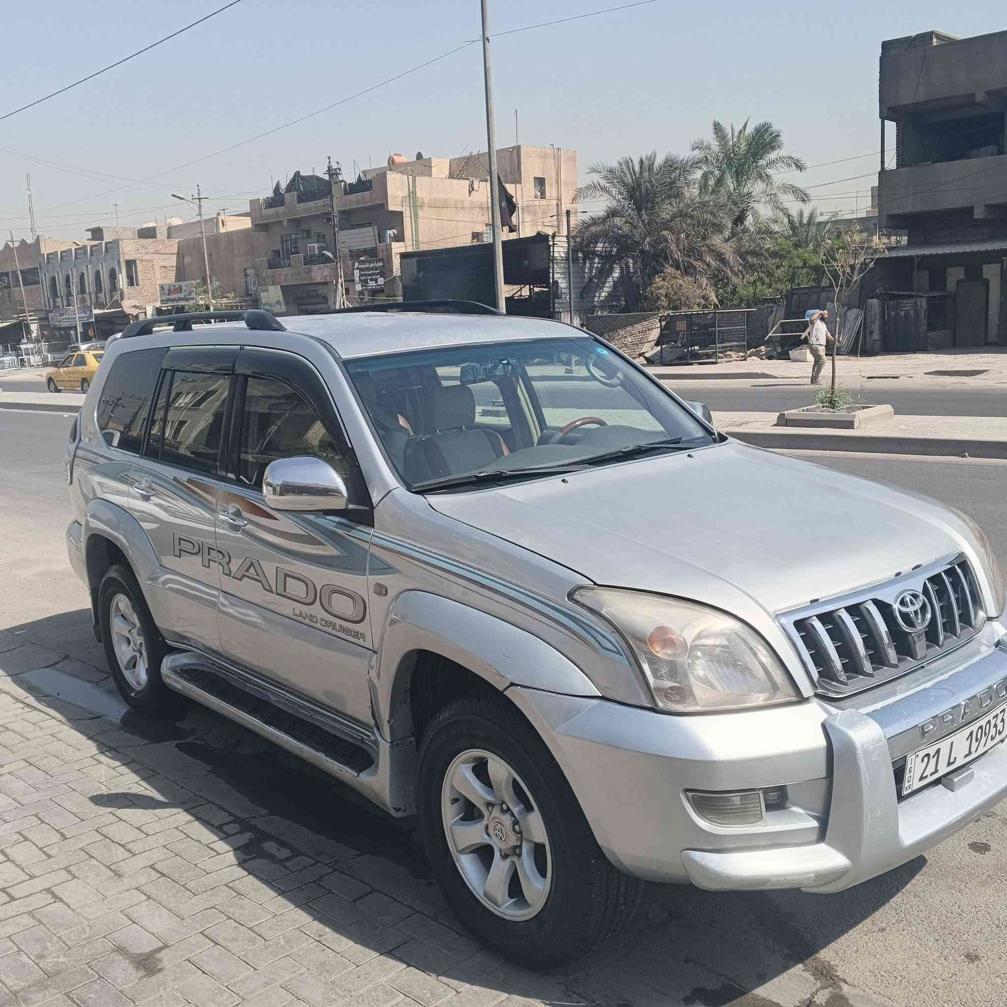 السلام عليكم جميعا
للبيع.... للبيع.....للبيع
برادو رصاصي سليمانية 2005
محرك 4000 لاندكروز نظيف جدا
دبل تانكي بلادي 90 + 70 لتر
صبغ بنيد و جاملغ الأيسر و دعامية 
تخم تاير قبل 3 شهر /تبريد ثلج
سيارة مال جناي و جاهزة و خير من الله
السعر 140 بأسمي السنوية
العنوان بغداد الكرخ السيدية حي الشباب قرب سوق اميمة 
الشراي يتصل على *********** و بخدمتكم
