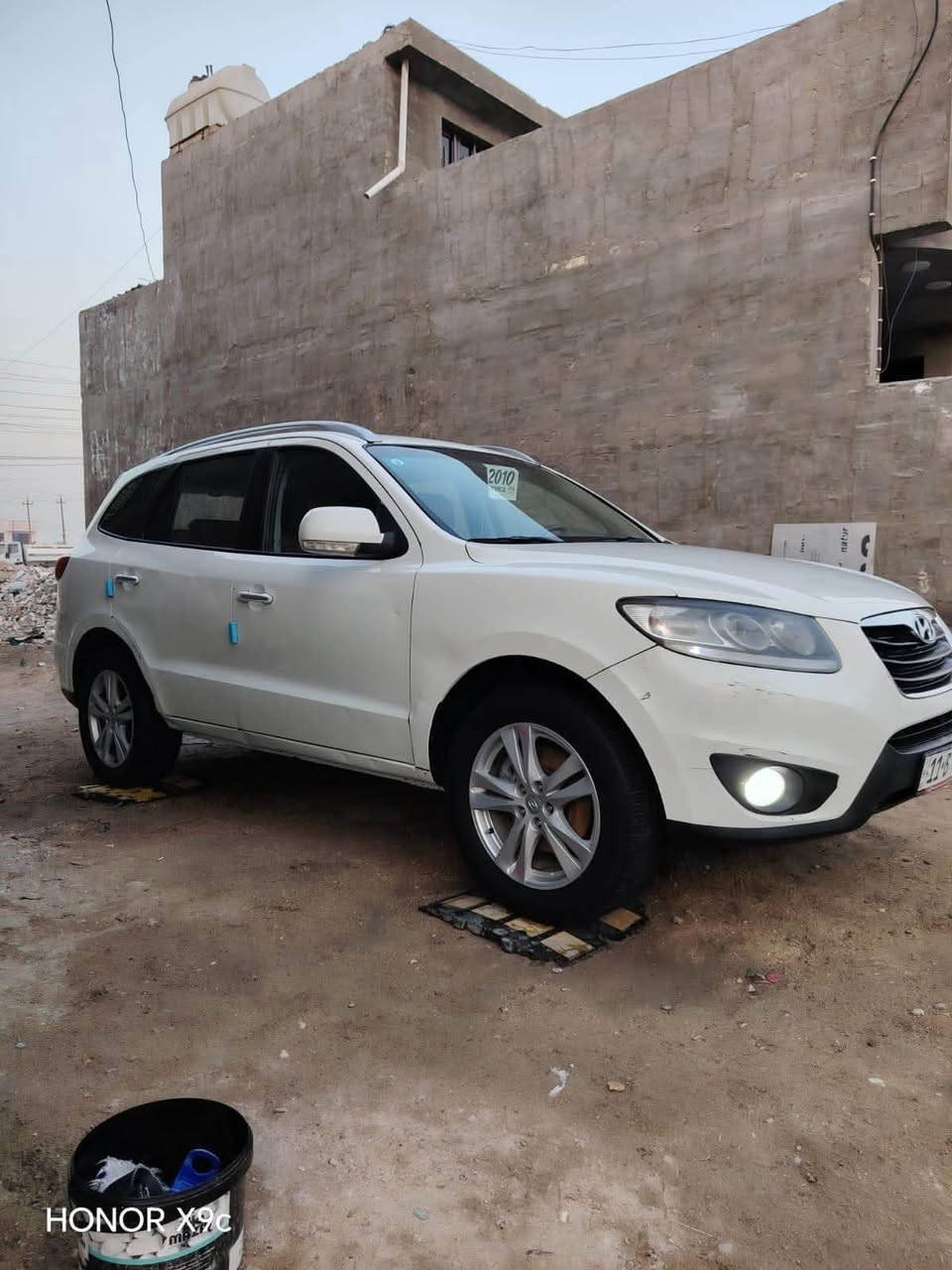 السلام عليكم ورحمة الله وبركاته 🌹
🚘 هيونداي سنتافي 2010

🤍 اللون: أبيض
🌍 خليجي
🔹 6 سلندر
🔹 مكينة 3500
🔹 7 راكب 👨‍👩‍👧‍👦
🔹 فتحة سقف 🌤️
🔹 كشنات جلد 🛋️
🔹 السيارة كاملة المواصفات عدا البصمة ✨
🔹 السيارة ما بيها أي نقص، على إيدي ✅
🔹 بيها بارد بصف باب السايق ❄️
🔹 بالجنطة ضربة بسيطة، تتصلح بالبارد 🔧

📞 للاستفسار: ***********
