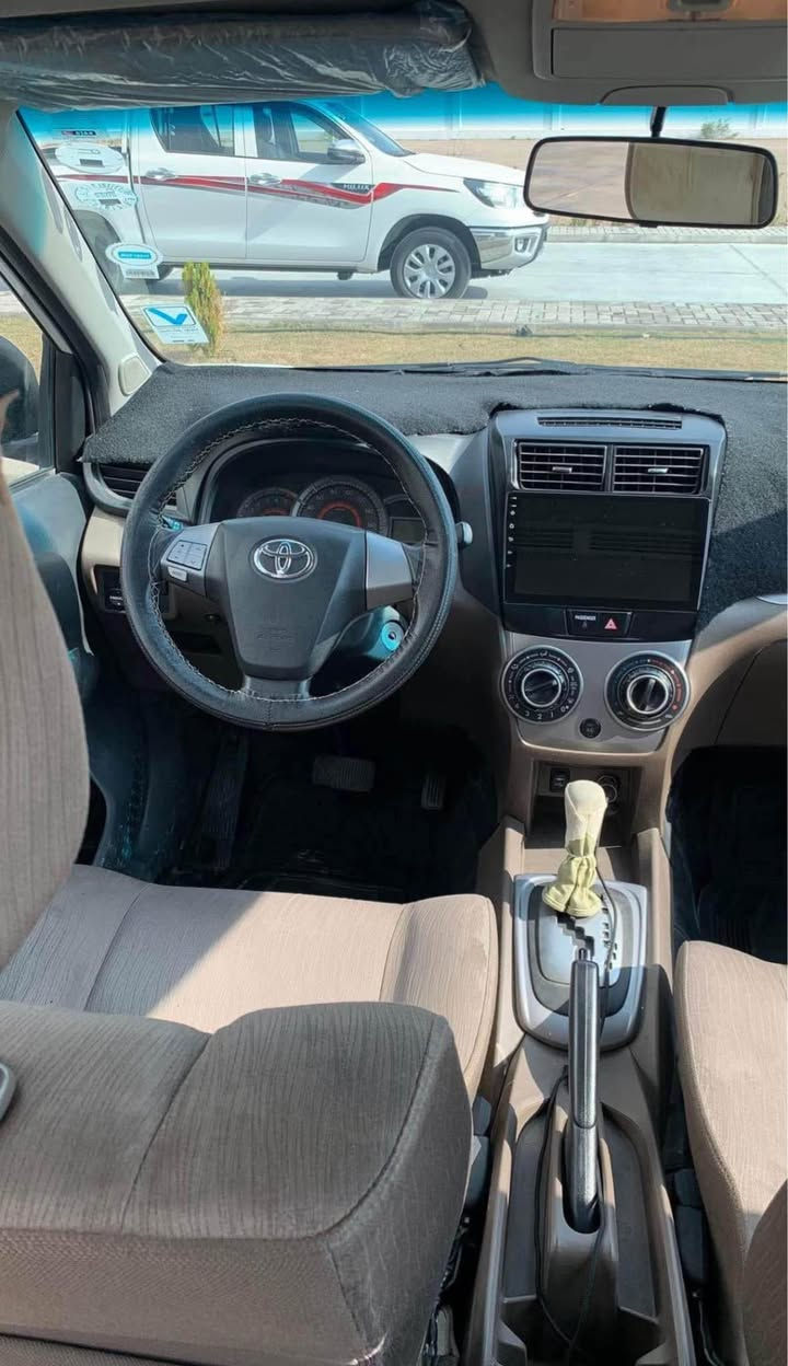 بيع او مراوس تيوتا افانزا موديل 2016 خليجي 
شركة جيهان اربيل 7 راكب فئة G
ماشيه 190 الف km
صيانه دوريه كامله
مكان السيارة اربيل 📍
رقم صاحب السيارة 
اتصل او واتساب : *********** أربيل, العراق

نص مكتوب في الصور:
- 11:15
- Messenger
- 1 of 8
