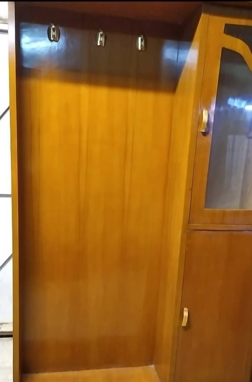 غرفه ام ال٦ ضخمه حيل تسكام صاج خارج والداخل السعر ٥٠٠ تفاصيل علخاص او علرقم *********** مكاني بلكفل.
