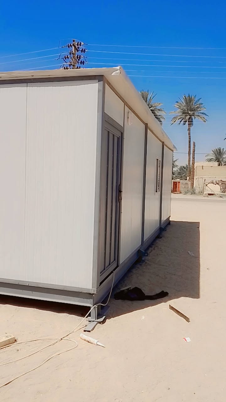 للبيع كرفان 9*3 غرفتين شاصي شيلمان 6 انج ثقيل حديد كله ثقيل درجة الاولى شرط الفحص سندويج ثقيل والدرجة الاولى العنوان ديوانية حي الجامعة للتواصل ***********
