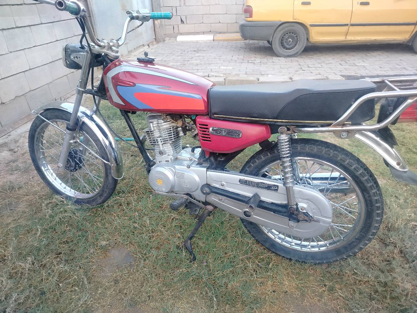 نامة محرك 23 نضيف دراجة غراضها كله جديد فقط الويل الخلفي يحتاج اله تصفيه مع العلم اخذته قبل شهر 35 ، للبيع 350 بيه مجال مكاني الوركاء ***********