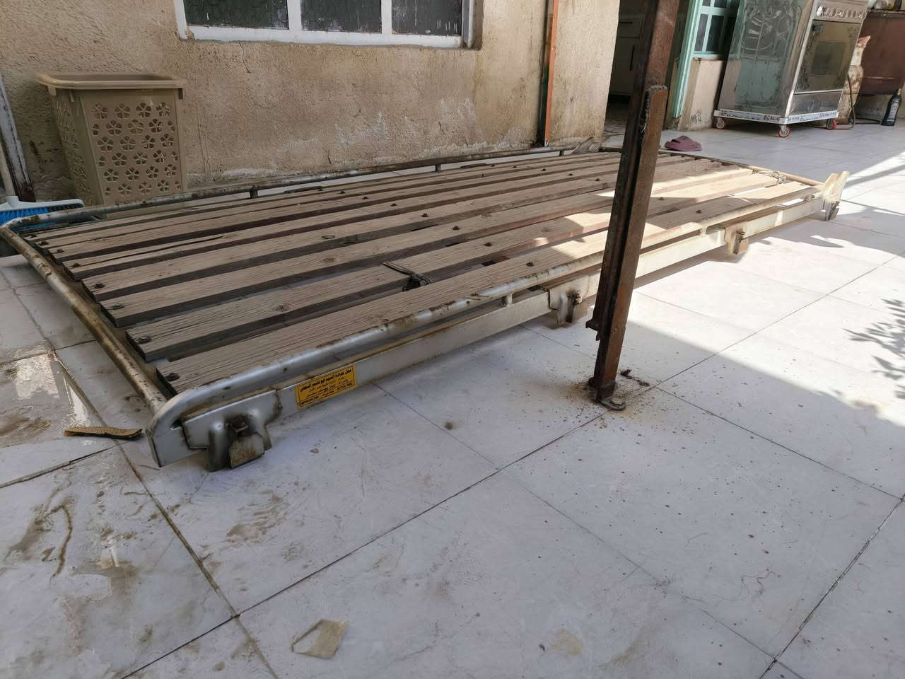سلام عليكم سله بريجو 11 عدد 3
1_سله تزكام بغداد جديده ام زعانف ناصيه 
2_سله عاديه نضيفه وجديده ناصيه 
3_سله ربع نضيفه وجديده    كلهن مال 11
مكان نجف ابو صخير 
***********

