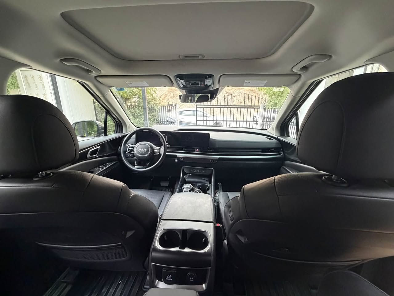 كيا كرنفال هايبرد 2025 SX  بلاك ادشن وارد امريكي 

Kia Carnival Mpv Sx 2025 1.6 Hybrid

                  Hybrid حجم المكينه : 1.6 تيربو + هايبرد 

        المسافه المقطوعه : 8000 ميل

      الضرر : جاملغ و بنيد مبدلات نفس الون اليمين

                 حالة الايرباك : دشبول و دركه

#مواصفاتها 

1.شاشه

2.كامرات 360

3.بصمه

1. بنوراما فتحتين

5.ويل كب اسود

1. تشغيل عن بعد

7.حساسات خلفي امامي

8.بيبان كهرباء

9.لايتات لد

10.لايتات زنون

11.بكلايتات لد

12.اشاير بالمري

13.رادارات 360

14.كشنات جلد 

15.ثلاث قطع تبريد

16.هيترات بالكشنات حار بارد امامي خلفي

17.هندبريك بصمه

18.شحن وايرليس

19.هيتر بالاستيرن

20.كشافات 

21.مري شفط

22.كشنات كهرباء امامي خلفي

23.كشن السايق ميمري

24.تحديد مسار

25.نظام ايكو سبورت عادي

26.كامرات محيطية داخل السياره

1. كشنات خلفيه 

فول موصفات 1/1 جاهزه مرقم بغداد 

السعر : اطلب السعر في تعليق سيأتي  إليك مباشر

  مكان السياره بغداد الزعفرانيه

تفاصيل اكثر هذا رقمي *********** تحياتي
