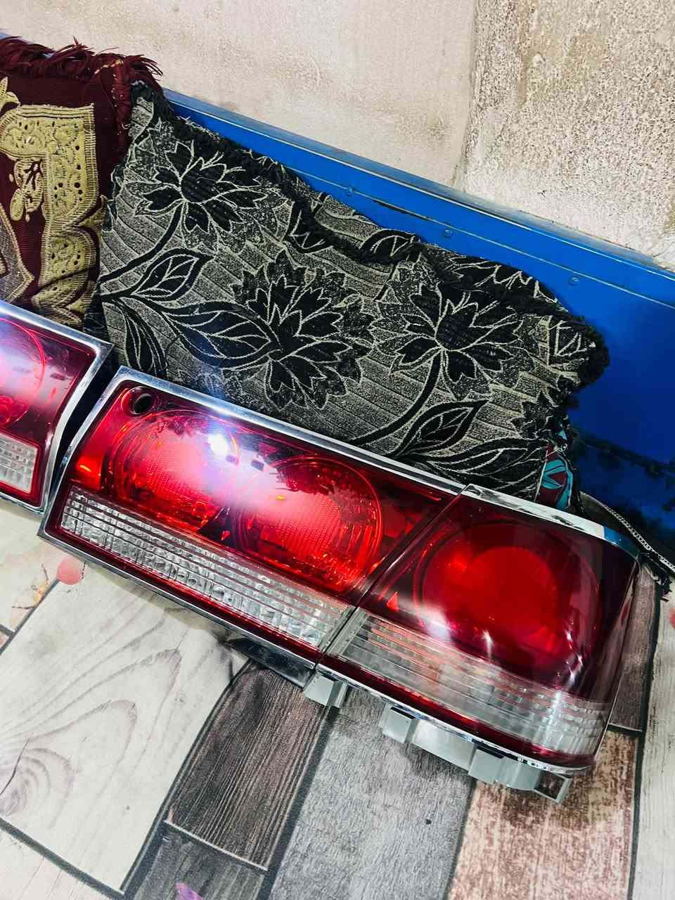 السلام عليكم للبيع بك لايتات ابو عيون مال ملكه نضافه85/100 جام بلاد  قفل 150 الشراي يتصل***********
