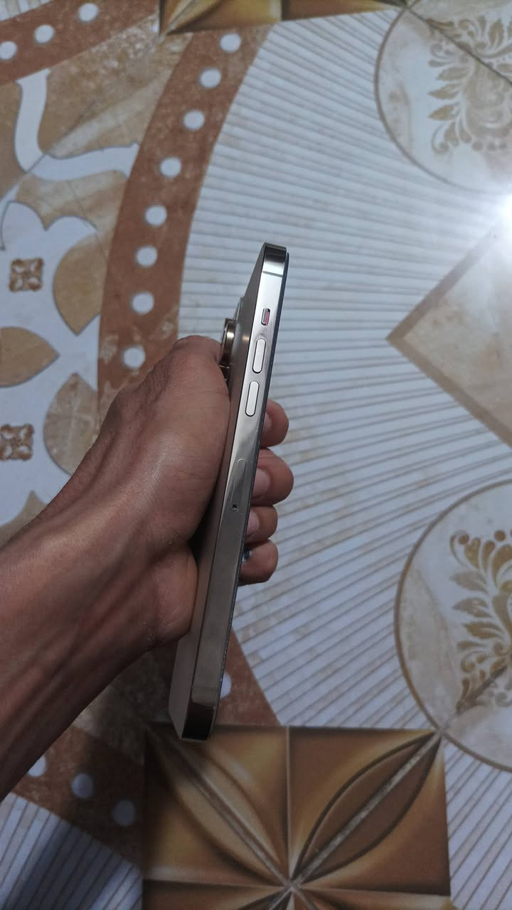 سلام عليكم أيفون 14 برو ماكس نموذج z/A دبل سيم كارت بطاريه 88 الجهاز نضافه 99% مستعجل عل بيعته 
السعر 625 قفل 
***********
