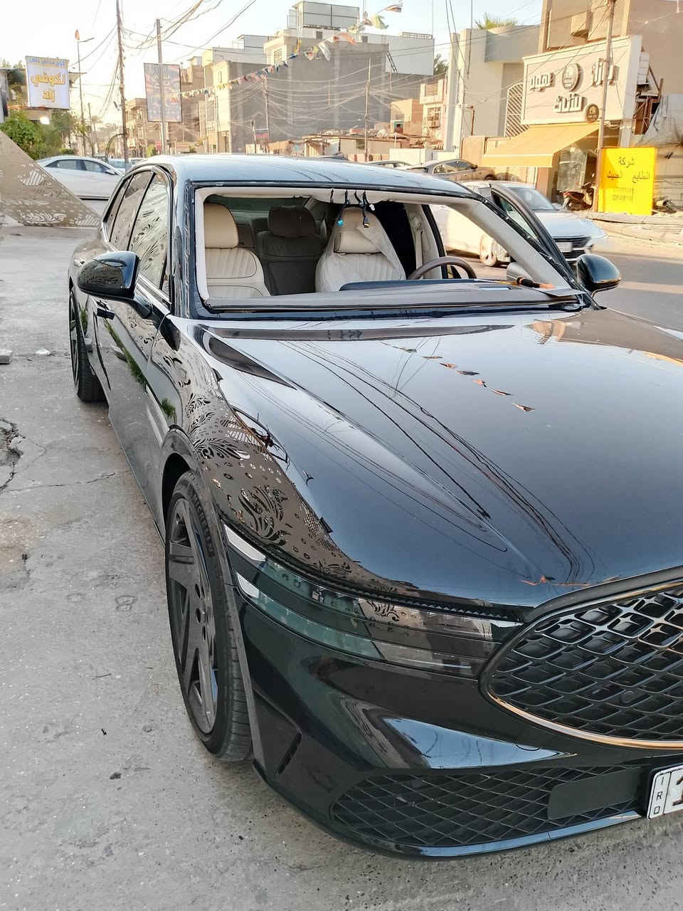 -يتوفر زجاج السيارت الحديث والقديم
-بأسعار جيده تبديل الزجاج الامامي الكافه انواع السيارات 
-تبديل الزجاج المضلل البيبان والخلفيه 
-ازاله التضليل من الزجاج الامامي والابوب
-تنضيف مكان الزجاج بعد ازالته  
-ويتوفر زجاج اصلي الكافه انوع السيارات 
-ويتوفر زجاج درجة اولى مع ضمان جوده العمل والزجاجه -فتره الضمان 3️⃣سنوات 
مع احسن انوع السلكون 
-يتوفر جميع انواع السلايتات لجميع انواع السيارات
-ويتوفر زجاج درجه ثانيه ضمان فقط جوده العمل وليس -الزجاجه 
-وكل هاذه عدنه شد موقعي داخل بغداد فقط ضايج من -الزدحام ماعندك مجال تجي احنى نجيك بكل مكان ابغداد 
-وتشوف الشغل اذا ميعجبك ربع متنطي والجامه هديه من -عدنه الك 
-موقعنا شارع شيخ عمر قرب مقبره الغزالي 
-للاستفسار اكثر اتصل بنا او مراسله ع واتس اب***********ابوفهد
