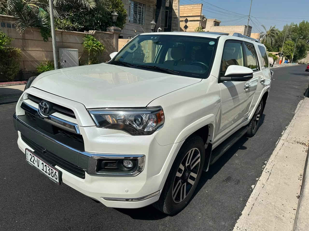 تويوتا فورنر 2023
ليمتد فول 
حادث باب خلف السائق فقط
سيارة جديدة 
رقم اربيل بأسمي
السعر 35000$
بغداد اليرموك
***********
