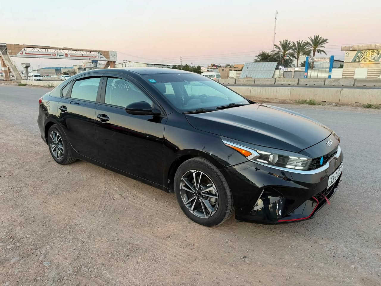 سلام وعليكم 
كيا فورتي موديل2023مكينه 2.0
موصفات عاديه بيه جاملغ وبنيد معدل نفسهن وبيه جاملغ بارد
سياره جاهزه من كلشي مابيه اي نقص
كير ومكينه مكفولات 
تبريد شغال مال شركة 
سياره نضيفه كلش 
ماشيه 54mi
128وبيه مجال بسيط للاستفسار عل رقم 
***********
.

